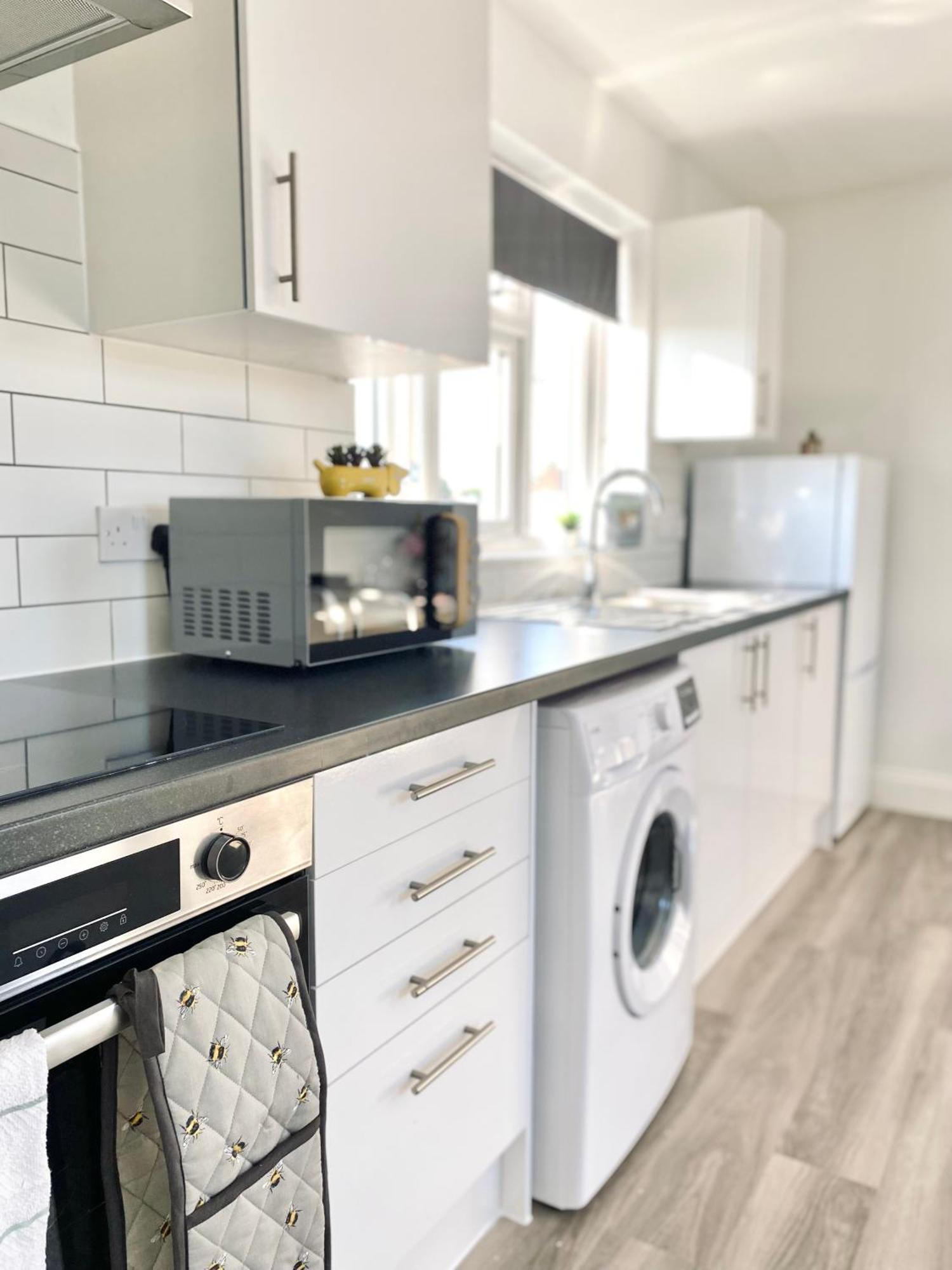 Bright Studio Loft 30Min To Central Londra Exterior foto